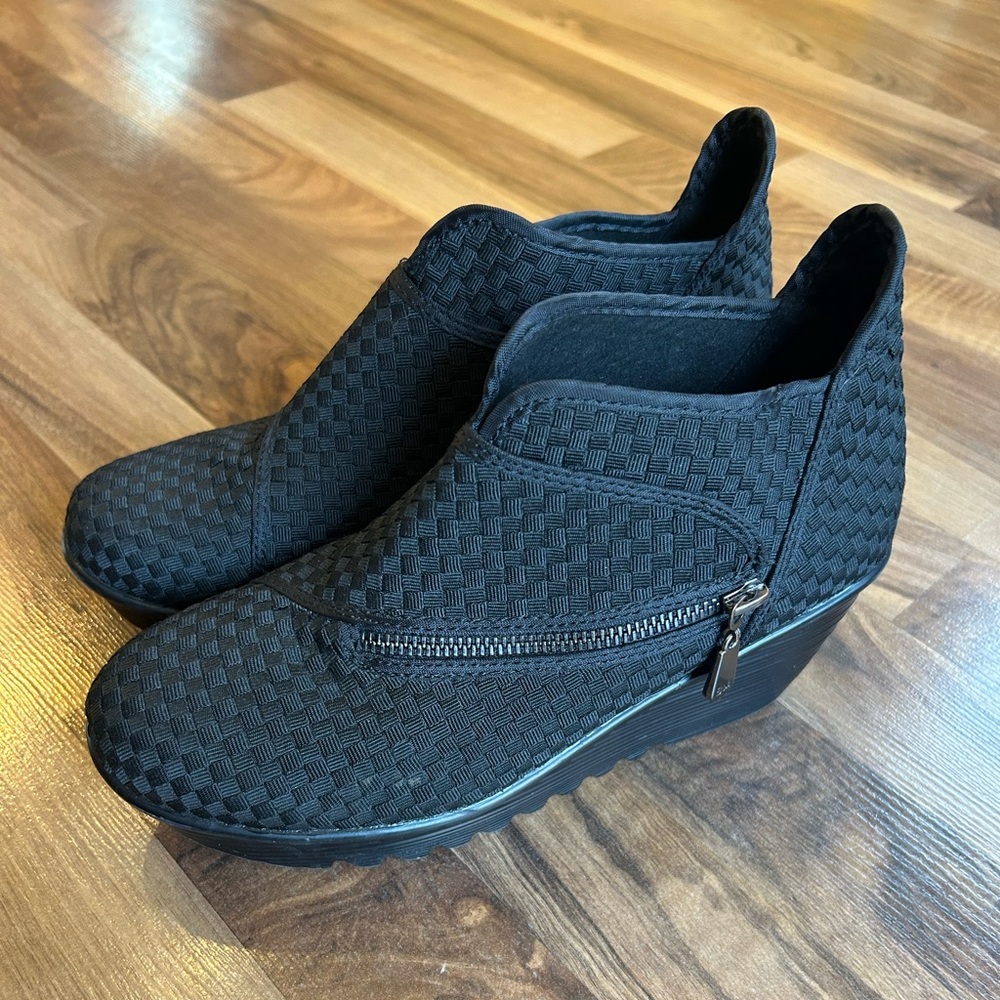 Bernie Mev. New York wedge ankle botties size 39